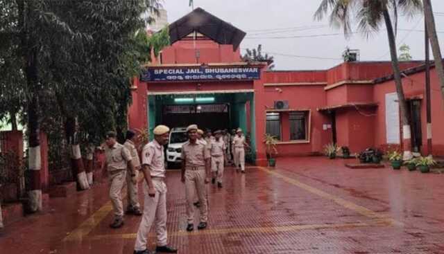 Group Clash In Jharpada Jail 750x430