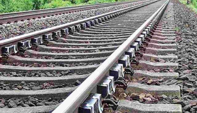 Railway Track 750x430